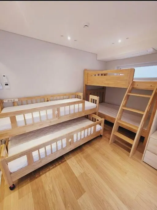 Palmtree Villa Myeongdong 101 Сеул