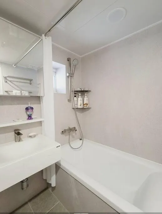 Palmtree Villa Myeongdong 101 Сеул