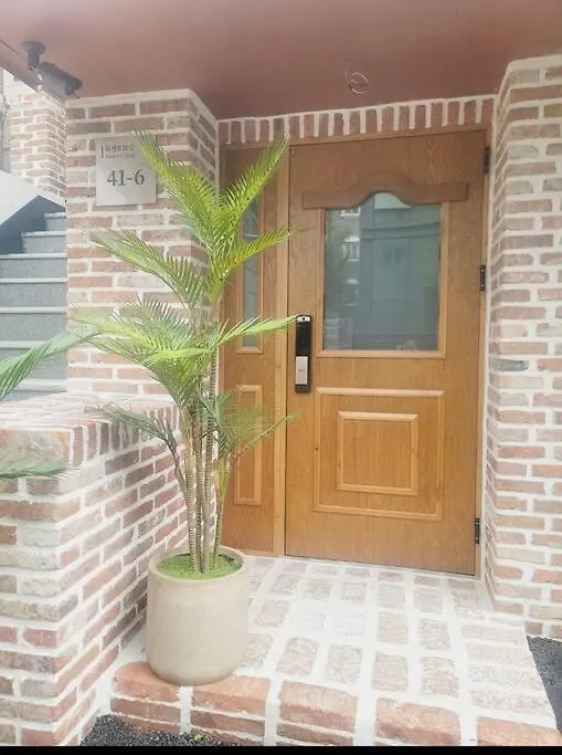 Palmtree Villa Myeongdong 101 Сеул Южная Корея